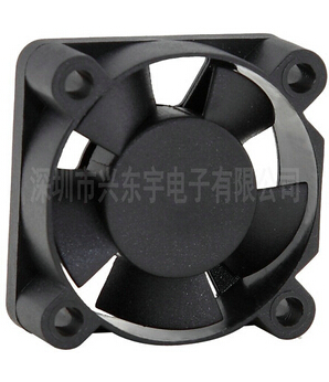 散熱風扇的漏油需怎（zěn）樣處理